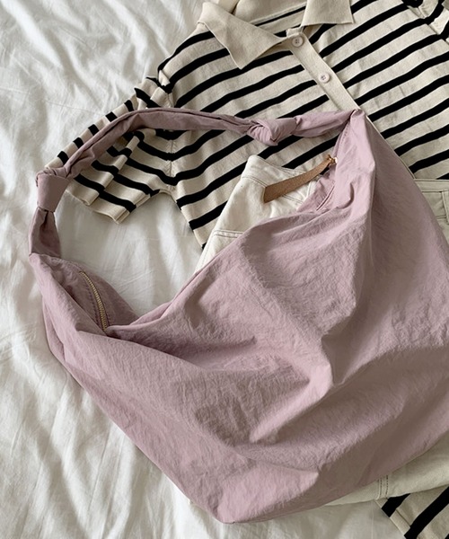 florist（フローリスト）の「【大容量/A4収納可】2WAY結びデザインワンハンドルトートバッグ（ショルダーバッグ・レディース・ライトブルー/ブラック/カーキ/ピンク/グリーン/ホワイト・FREE）」の9枚目の写真