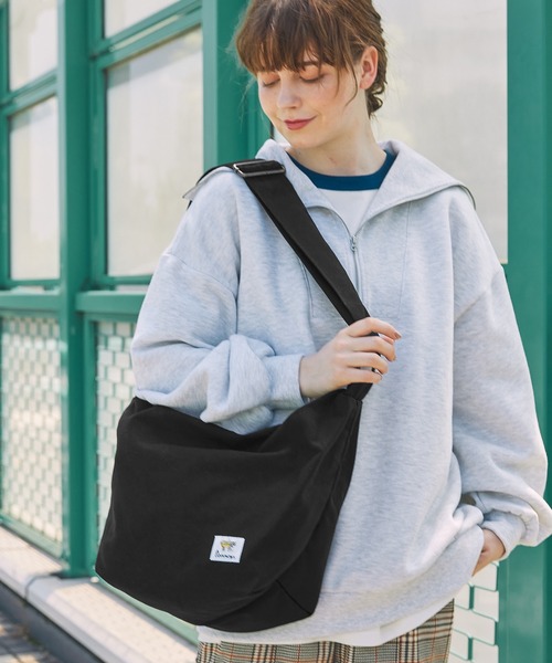 PENNEYS（ぺニーズ）の「PENNEYS/ペニーズ 別注 THE FOX & BE A TIGER ピスネーム キャンバスショルダーニュースペーパーバッグ（ショルダーバッグ・メンズ・ナチュラル/ネイビー/カーキ/アイボリー系/ブラック系/カーキ系/ベージュ系/グレー系・FREE）」の20枚目の写真