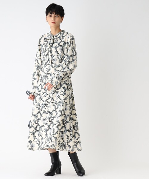 OPAQUE.CLIP(オペークドットクリップ)の「◆ボタニカルプリント ボウタイワンピース(ワンピース・レディース・アイボリー系/ブラック系・36/38/40)」の6枚目の写真