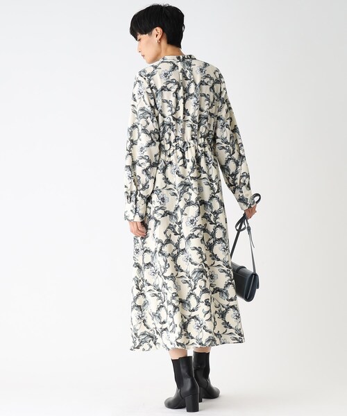 OPAQUE.CLIP(オペークドットクリップ)の「◆ボタニカルプリント ボウタイワンピース(ワンピース・レディース・アイボリー系/ブラック系・36/38/40)」の8枚目の写真