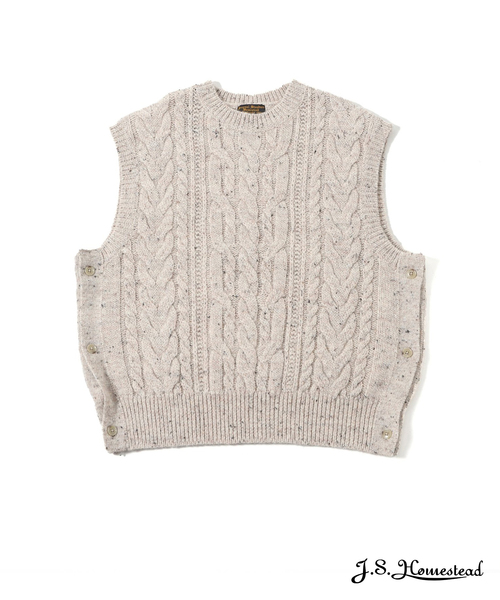 JOURNAL STANDARD J.S HOMESTEAD（ジャーナルスタンダードホームステッド）の「【J.S.Homestead】BRITISH WOOL CABLE KNIT VEST（ベスト・メンズ・グレー/ベージュ/ブラック・LARGE/MEDIUM）」の3枚目の写真