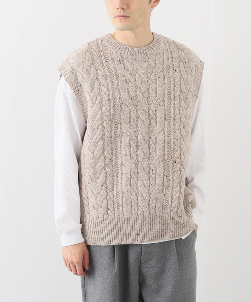 JOURNAL STANDARD J.S HOMESTEAD（ジャーナルスタンダードホームステッド）の「【J.S.Homestead】BRITISH WOOL CABLE KNIT VEST（ベスト・メンズ・グレー/ベージュ/ブラック・LARGE/MEDIUM）」の6枚目の写真
