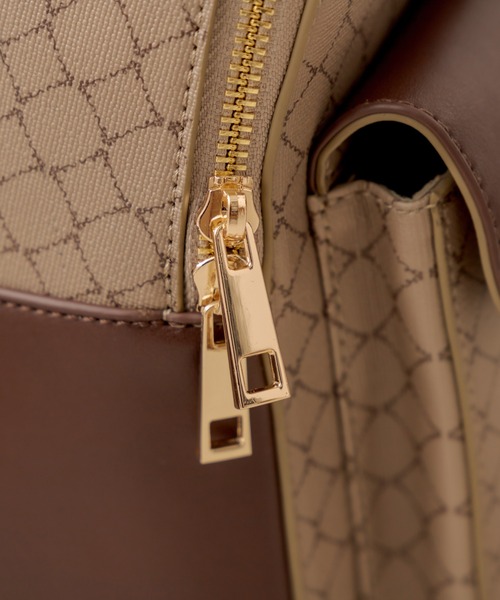 OLIVE des OLIVE（オリーブデオリーブ）の「オリジナルエンブレム付きミニリュック　1031120020（バックパック/リュック・レディース・ブラウン/アイボリー・FREE）」の12枚目の写真