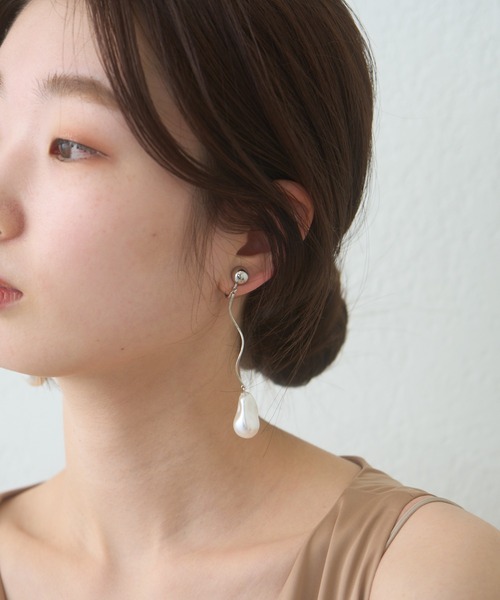 Kastane（カスタネ）の「【fiw.】baroque pearl earring（イヤリング・レディース・シルバー/ゴールド・FREE）」の9枚目の写真
