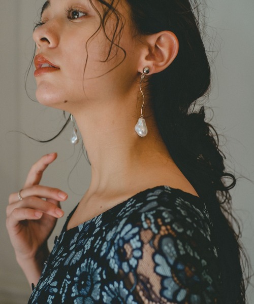 Kastane（カスタネ）の「【fiw.】baroque pearl earring（イヤリング・レディース・シルバー/ゴールド・FREE）」の7枚目の写真