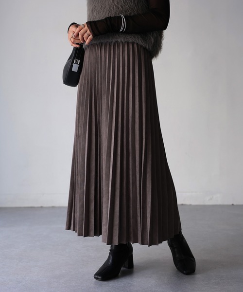 Riberry（リベリー）の「スエードポンチプリーツスカート（スカート