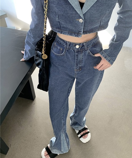 Jewelobe（ジュエローブ）の「クロップドテーラージャケット×ベルボトムルーズパンツ デニムセットアップ（セットアップ・レディース・ブルー・M/L）」の3枚目の写真