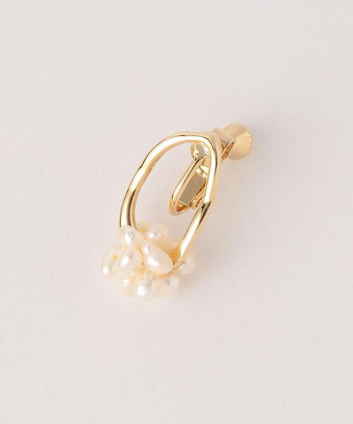 BEAUTY&YOUTH UNITED ARROWS（ビューティーアンドユースユナイテッドアローズ）の「淡水パール ツブフラワー イヤリング（イヤリング・レディース・ゴールド・FREE）」の3枚目の写真