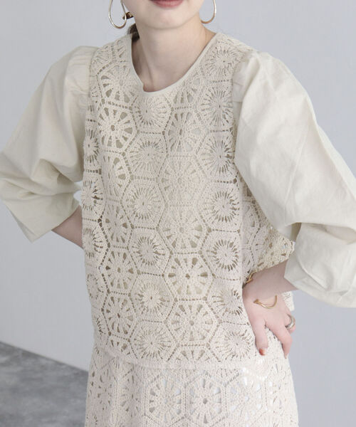 fredy emue（フレディエミュ）の「【セットアップ可能】コットンレースドッキングブラウス（シャツ/ブラウス・レディース・アイボリー/チャコールグレー・38）」の21枚目の写真