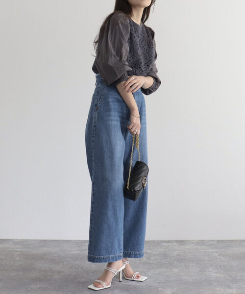 fredy emue（フレディエミュ）の「【セットアップ可能】コットンレースドッキングブラウス（シャツ/ブラウス・レディース・アイボリー/チャコールグレー・38）」の5枚目の写真