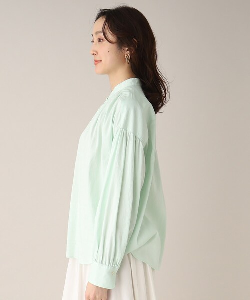 美品　アンタイトル【大きいサイズ50】リネン混　接触冷感　ギャザーデザインシャツ 美品 アンタイトル【大きいサイズ50】リネン混 接触冷感