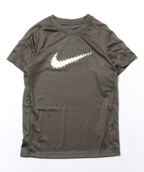 NIKE（ナイキ）の「《NIKEアパレル》ナイキ YTH アカデミー グラフィック S/Sトップ（Tシャツ/カットソー・キッズ・カーキ/ブラック/レッド/ロイヤルブルー・150/140/130/160）」の2枚目の写真