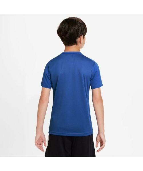 NIKE（ナイキ）の「《NIKEアパレル》ナイキ YTH アカデミー グラフィック S/Sトップ（Tシャツ/カットソー・キッズ・カーキ/ブラック/レッド/ロイヤルブルー・150/140/130/160）」の17枚目の写真