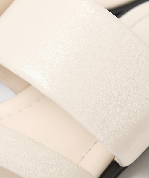 PAGEBOY（ページボーイ）の「トングフラットサンダル（サンダル・レディース・オフホワイト/ブラック・M/L）」の4枚目の写真