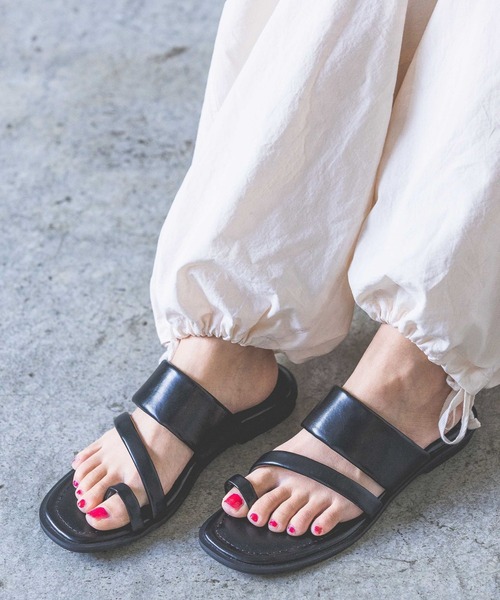 PAGEBOY（ページボーイ）の「トングフラットサンダル（サンダル・レディース・オフホワイト/ブラック・M/L）」の18枚目の写真