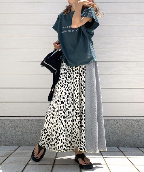 Q（キュー）の「アニマルドットバイカラーマイクロプリーツスカート（スカート・レディース・ホワイト系/ブラック系・MEDIUM）」の5枚目の写真