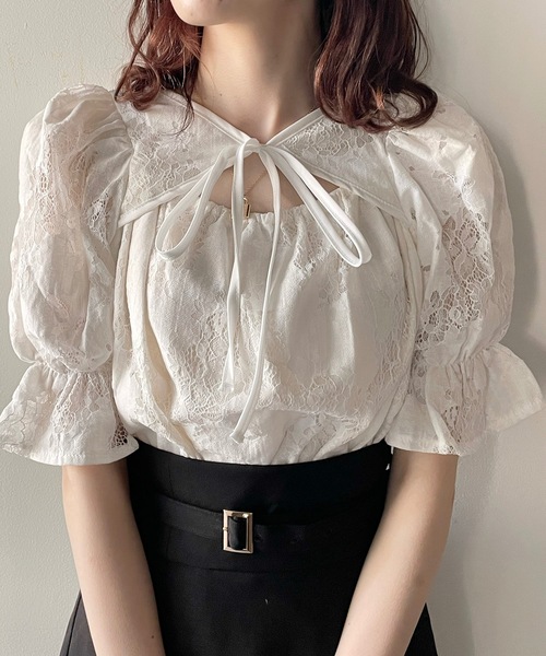 one way（ワンウェイ）の「デコルテレーストップス（シャツ/ブラウス・レディース・ブラック/ホワイト/ブルー/ピンク・FREE）」の8枚目の写真