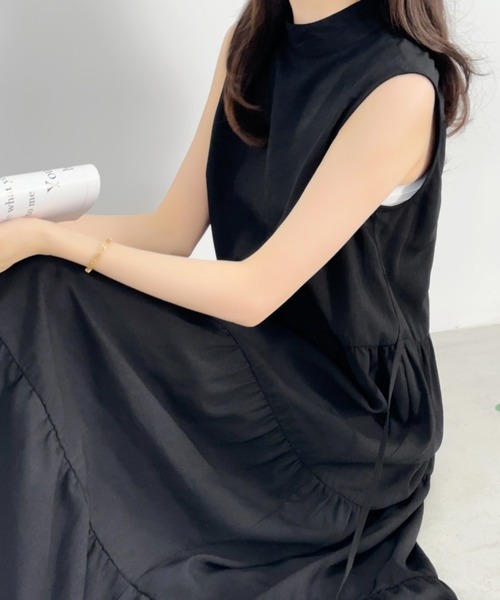 ABITOKYO（アビトーキョー）の「前後2wayティアードマキシ丈ハイネックロングワンピース（ワンピース・レディース・グリーン/グレイッシュベージュ/ブラック・M/L）」の7枚目の写真