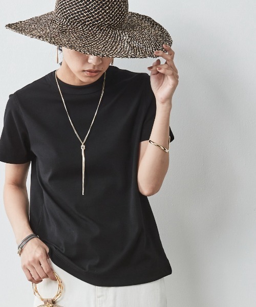 CHIC STYLE(シックスタイル)の「<大きいサイズ>シンプルコンパクトTシャツ シックスタイル(Tシャツ/カットソー・レディース・ネイビー/オフホワイト/ブラック・LL/5L/4L/3L/L)」の1枚目の写真