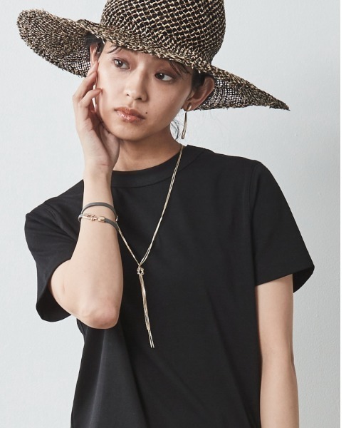 CHIC STYLE(シックスタイル)の「<大きいサイズ>シンプルコンパクトTシャツ シックスタイル(Tシャツ/カットソー・レディース・ネイビー/オフホワイト/ブラック・LL/5L/4L/3L/L)」の6枚目の写真