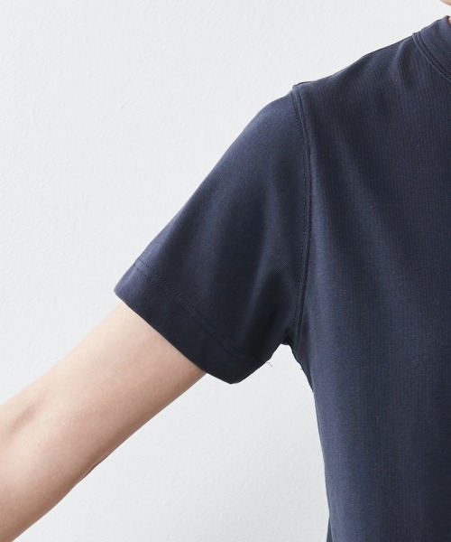 CHIC STYLE(シックスタイル)の「<大きいサイズ>シンプルコンパクトTシャツ シックスタイル(Tシャツ/カットソー・レディース・ネイビー/オフホワイト/ブラック・LL/5L/4L/3L/L)」の16枚目の写真