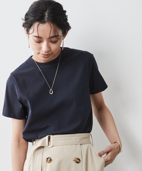 CHIC STYLE(シックスタイル)の「<大きいサイズ>シンプルコンパクトTシャツ シックスタイル(Tシャツ/カットソー・レディース・ネイビー/オフホワイト/ブラック・LL/5L/4L/3L/L)」の4枚目の写真