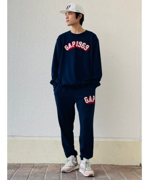 GAP(ギャップ)の「GAP1969アーチロゴ スウェット・トレーナー(ユニセックス)(スウェット・メンズ・ホワイト系その他/ネイビー/ブラック/その他・S/M/XS/XL/L)」の17枚目の写真