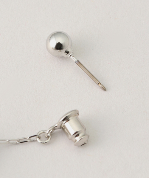 Bijou R.I （ビジューアールアイ）の「【Bijou R.I /ビジューアールアイ】 ビッグバロックパールピアス（ピアス（両耳用）・レディース・シルバー・FREE）」の2枚目の写真