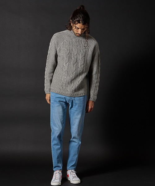 RATTLE TRAP（ラトルトラップ）の「リサイクルポリエステルケーブル編みタートルニット（ニット/セーター・メンズ・オフホワイト/グレー/ブルー・LL/L/M）」の11枚目の写真