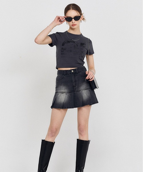 ODD STUDIO（オッドスタジオ）の「ODD STUDIO(オッドスタジオ)/collage graphic crop T-shirt/カレッジ グラフィック クロップ Tシャツ（Tシャツ/カットソー・レディース・ホワイト/グレー・F）」の9枚目の写真