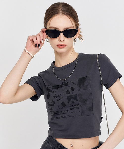 ODD STUDIO（オッドスタジオ）の「ODD STUDIO(オッドスタジオ)/collage graphic crop T-shirt/カレッジ グラフィック クロップ Tシャツ（Tシャツ/カットソー・レディース・ホワイト/グレー・F）」の13枚目の写真