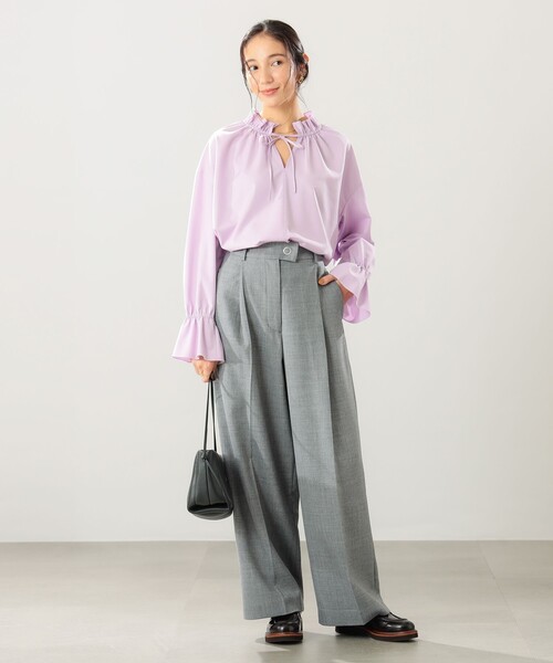 B:MING by BEAMS（ビーミングバイビームス）の「B:MING by BEAMS / フリル ネック ブラウス（シャツ/ブラウス・レディース・オフホワイト/ネイビー/ラベンダー・FREE）」の5枚目の写真