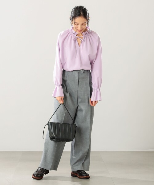 B:MING by BEAMS（ビーミングバイビームス）の「B:MING by BEAMS / フリル ネック ブラウス（シャツ/ブラウス・レディース・オフホワイト/ネイビー/ラベンダー・FREE）」の8枚目の写真