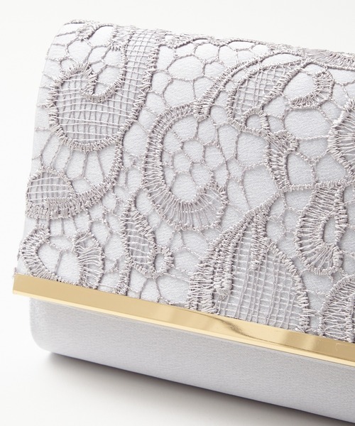 AIMER（エメ）の「【WEB限定】レースフラップクラッチパーティーバッグ（クラッチバッグ・レディース・ベージュ/ブラック/シルバー・FREE）」の6枚目の写真