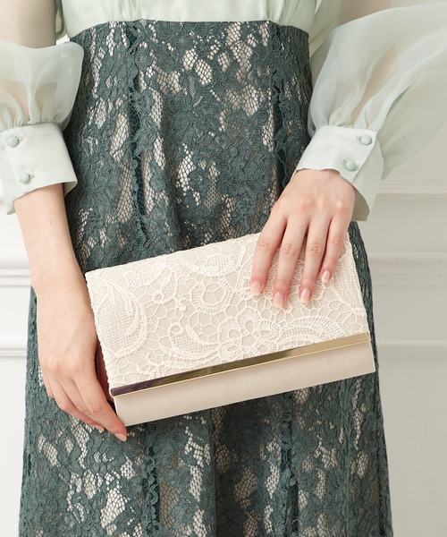 AIMER（エメ）の「【WEB限定】レースフラップクラッチパーティーバッグ（クラッチバッグ・レディース・ベージュ/ブラック/シルバー・FREE）」の15枚目の写真