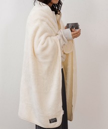 emesuelee（エメスーリー）の「ふわふわモフモフシープタッチブランケットM（ブランケット）」