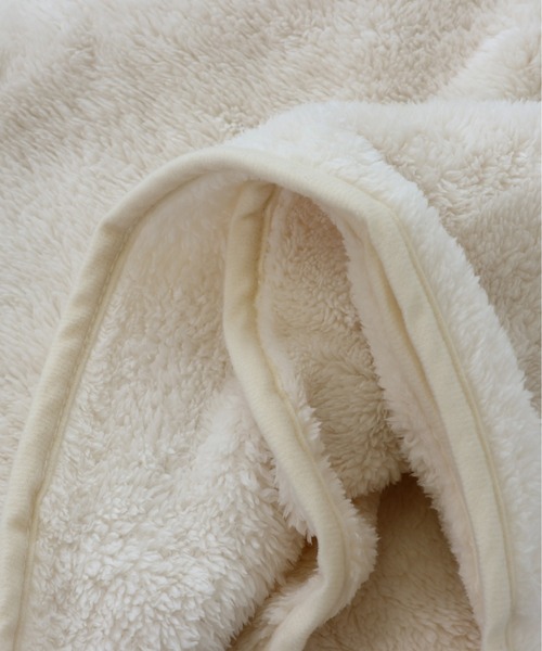 emesuelee（エメスーリー）の「ふわふわモフモフシープタッチブランケットM（ブランケット・レディース・モスグリーン/モカ/ライトグレー/アイボリー/ブルー・フリー）」の22枚目の写真