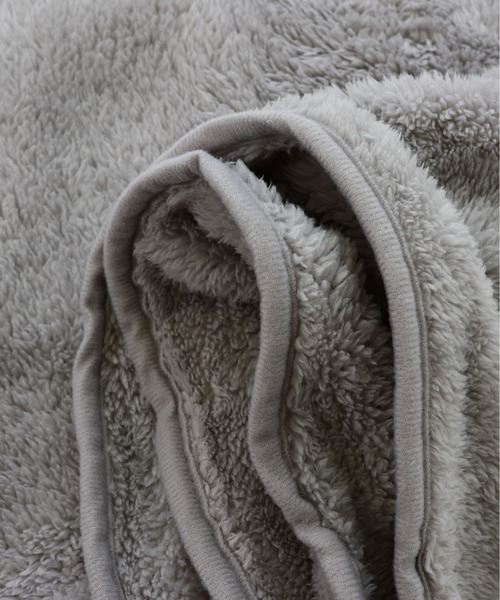 emesuelee（エメスーリー）の「ふわふわモフモフシープタッチブランケットM（ブランケット・レディース・モスグリーン/モカ/ライトグレー/アイボリー/ブルー・フリー）」の13枚目の写真
