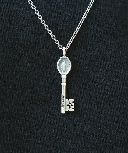 Subciety(サブサエティ)の「MARIA MEDAILLE KEY NECKLACE(ネックレス・メンズ・ゴールド/シルバー・FREE)」の13枚目の写真
