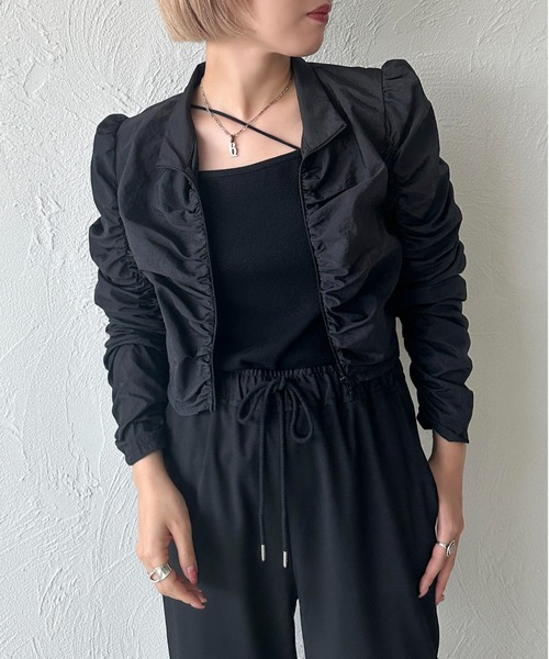 apres jour mignon(アプレジュールミニョン)の「くしゅくしゅショートトップス【ZOZOTOWN限定アイテム】(Tシャツ/カットソー・レディース・グレー/ブラック・X-LARGE/フリー)」の4枚目の写真