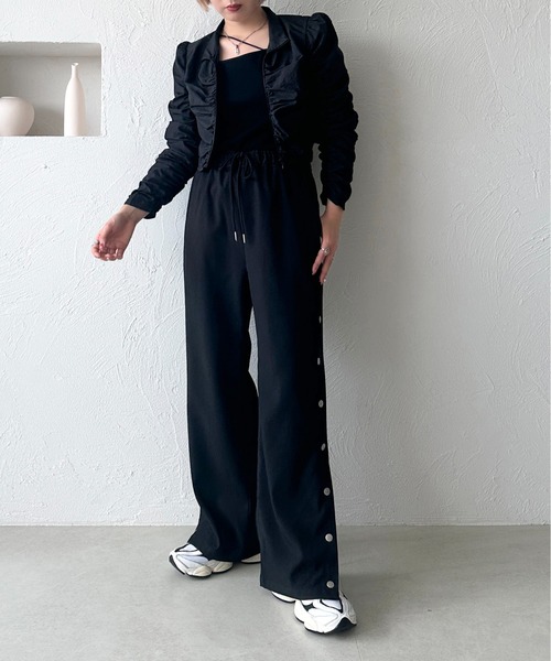 apres jour mignon(アプレジュールミニョン)の「くしゅくしゅショートトップス【ZOZOTOWN限定アイテム】(Tシャツ/カットソー・レディース・グレー/ブラック・X-LARGE/フリー)」の8枚目の写真