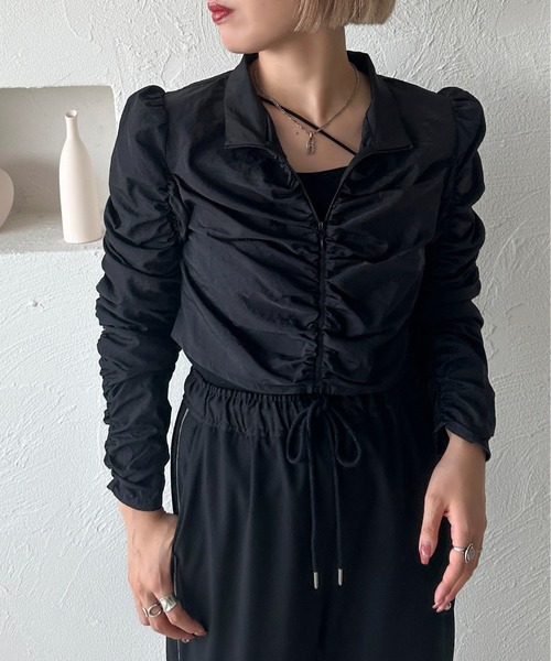 apres jour mignon(アプレジュールミニョン)の「くしゅくしゅショートトップス【ZOZOTOWN限定アイテム】(Tシャツ/カットソー・レディース・グレー/ブラック・X-LARGE/フリー)」の12枚目の写真