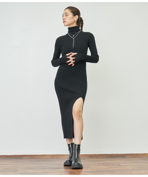 ANAP（アナップ）の「ディープスリットタートルネックリブニットロングワンピース（ワンピース・レディース・ブラック/グレー/テラコッタ・FREE）」の19枚目の写真