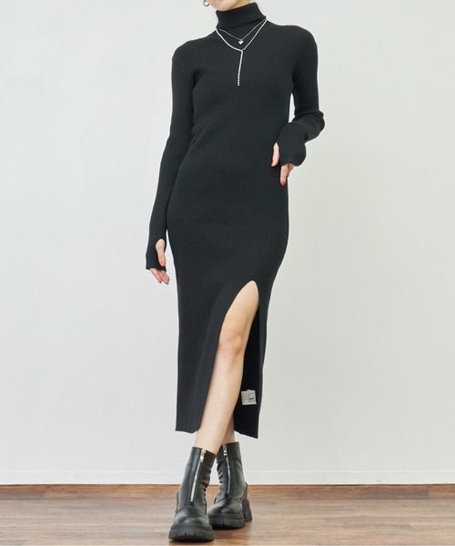 ANAP（アナップ）の「ディープスリットタートルネックリブニットロングワンピース（ワンピース・レディース・ブラック/グレー/テラコッタ・FREE）」の10枚目の写真