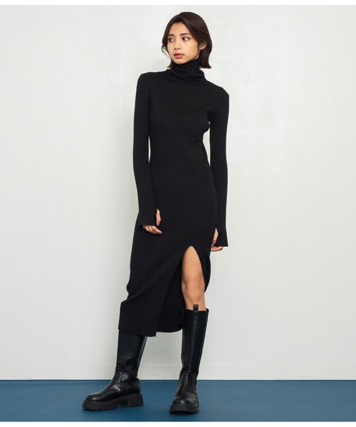 ANAP（アナップ）の「ディープスリットタートルネックリブニットロングワンピース（ワンピース・レディース・ブラック/グレー/テラコッタ・FREE）」の17枚目の写真