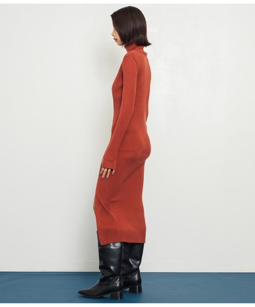 ANAP（アナップ）の「ディープスリットタートルネックリブニットロングワンピース（ワンピース・レディース・ブラック/グレー/テラコッタ・FREE）」の12枚目の写真