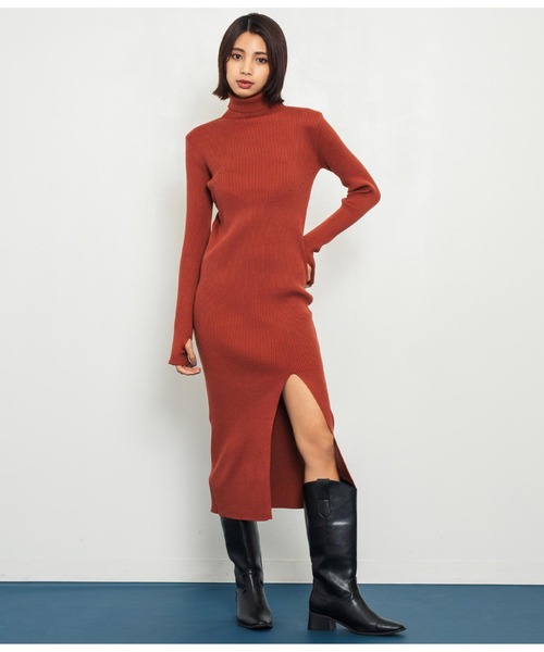 ANAP（アナップ）の「ディープスリットタートルネックリブニットロングワンピース（ワンピース・レディース・ブラック/グレー/テラコッタ・FREE）」の14枚目の写真