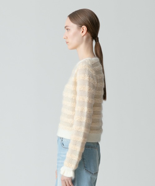 allureville（アルアバイル）の「リボンラメフェザーボーダープルオーバー（ニット/セーター・レディース・ブラック/ライトベージュ・2）」の14枚目の写真
