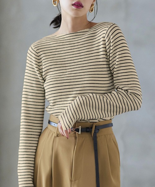RUIRUE BOUTIQUE（ルイルエブティック）の「洗える ｜[ネックが選べるデザイン]袖口スリットリブニット ｜ ボートネック ハイネック タートルネック トップス 長袖 ベーシック シンプル（ニット/セーター・レディース・ブルー系2/ホワイト系その他/ブラック系2/ホワイト/ブルー/グレー系3/ホワイト系2/ブルー系3/ホワイト系その他2/ブラック系3/グレー系2/グレー/ホワイト系3/ホワイト系その他3/ブラック・L/M）」の3枚目の写真