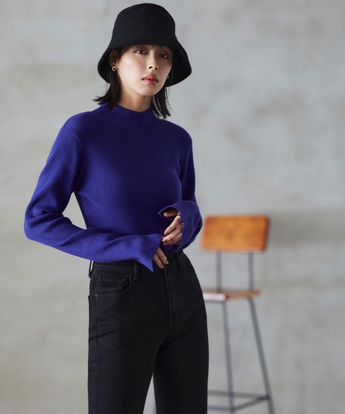 RUIRUE BOUTIQUE（ルイルエブティック）の「洗える ｜[ネックが選べるデザイン]袖口スリットリブニット ｜ ボートネック ハイネック タートルネック トップス 長袖 ベーシック シンプル（ニット/セーター・レディース・ブルー系2/ホワイト系その他/ブラック系2/ホワイト/ブルー/グレー系3/ホワイト系2/ブルー系3/ホワイト系その他2/ブラック系3/グレー系2/グレー/ホワイト系3/ホワイト系その他3/ブラック・L/M）」の22枚目の写真